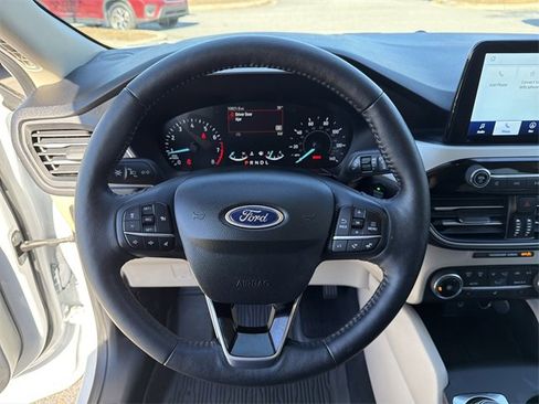 Used 2020 Ford Escape SEL image 24