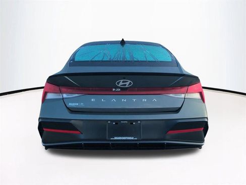 New 2026 Hyundai Elantra SEL Sport image 6