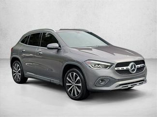 Used 2022 Mercedes-Benz GLA 250 w/ Premium Package Lite video 3