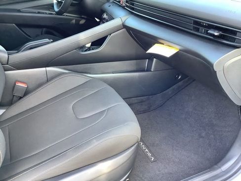 Certified 2025 Hyundai Elantra Sport image 23