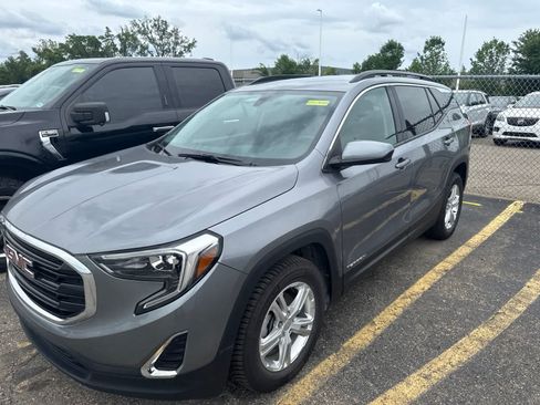 Used 2019 GMC Terrain SLE w/ Driver Convenience Package FWD image 20