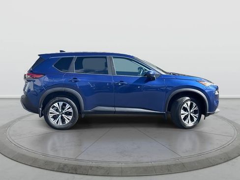 Certified 2023 Nissan Rogue SV image 3