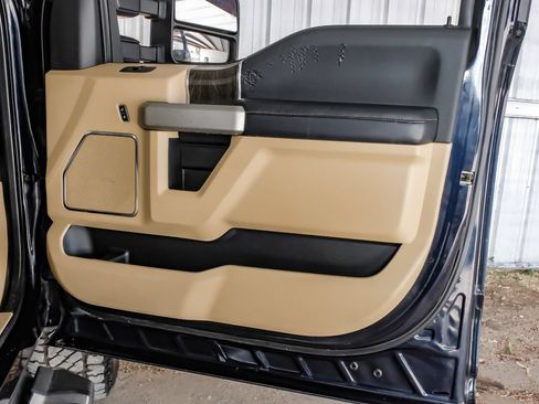 Used 2021 Ford F250 Lariat w/ Lariat Ultimate Package AWD/4WD image 45