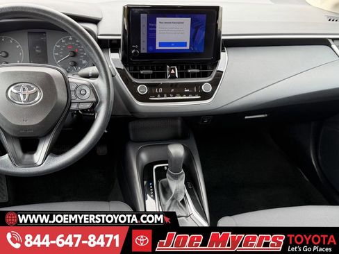 Used 2025 Toyota Corolla LE image 17