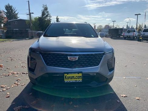 Used 2024 Cadillac XT4 Premium Luxury image 10
