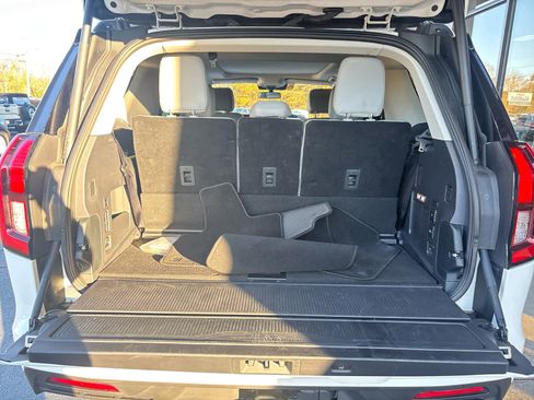 Used 2025 Ford Expedition Active image 25