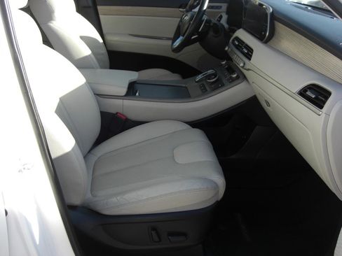 Used 2022 Hyundai Palisade SEL w/ 8P Bench Seat Package FWD image 15