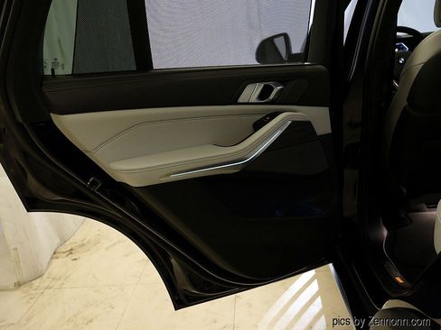 Used 2026 BMW X5 xDrive40i w/ Climate Comfort Package image 30