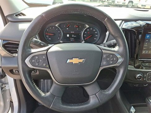 Used 2020 Chevrolet Traverse LT w/ LT Premium Package image 16