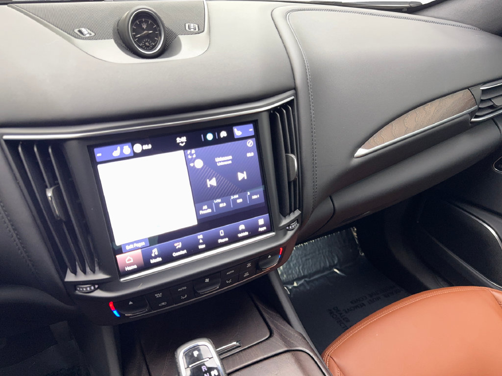 Used 2023 Maserati Levante GT AWD/4WD image 63