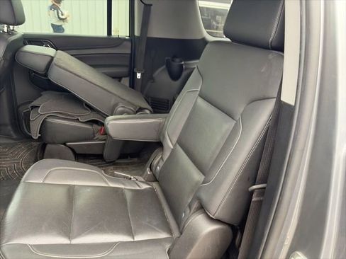 Used 2020 Chevrolet Suburban Premier AWD/4WD image 10