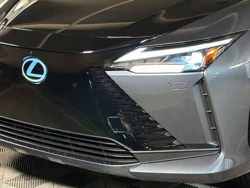 Certified 2025 Lexus RZ 450e w/ Technology Package image 3