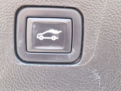 Certified 2022 Chevrolet Traverse LT image 32