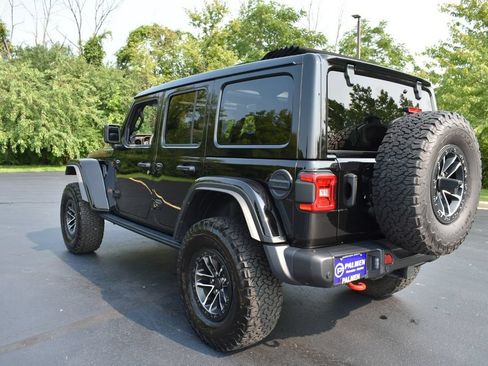 Used 2025 Jeep Wrangler Unlimited Rubicon AWD/4WD image 8