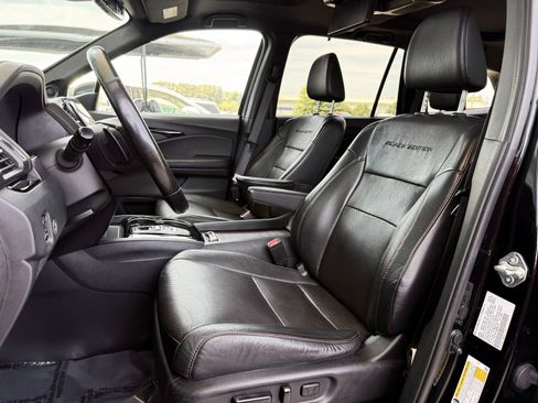 Used 2021 Honda Pilot Black Edition image 19