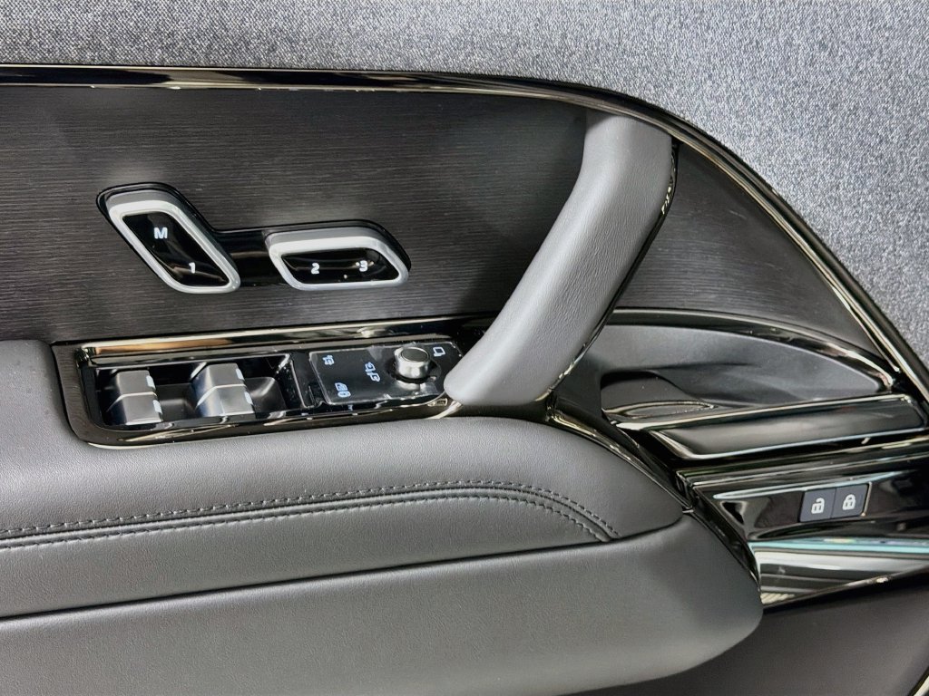 New 2027 Land Rover Range Rover Sport Dynamic SE AWD/4WD image 18
