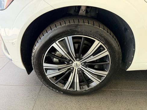 Used 2022 Volvo XC60 T8 Inscription AWD/4WD image 10