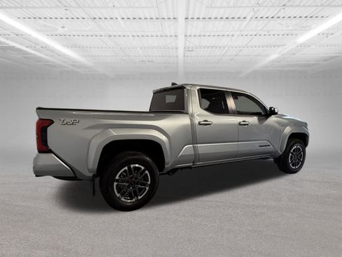 Used 2024 Toyota Tacoma TRD Sport AWD/4WD image 6