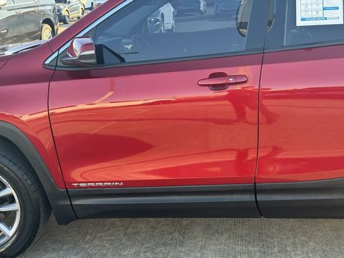 Used 2022 GMC Terrain SLT w/ Infotainment Package II image 18