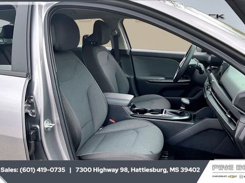 Used 2025 Kia K4 LXS image 6