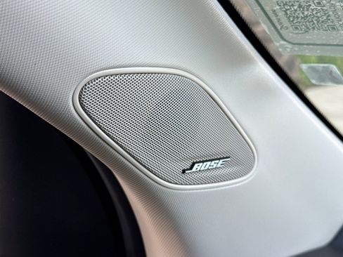 Used 2024 Honda Pilot Touring image 23