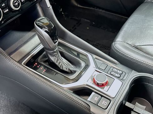 Used 2021 Subaru Forester Limited image 14