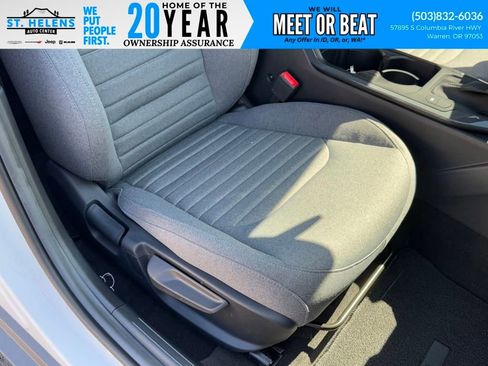 Used 2025 Kia K4 EX image 32