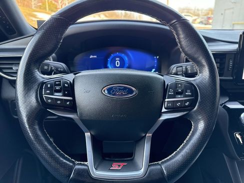 Used 2022 Ford Explorer ST w/ ST Street Pack image 24