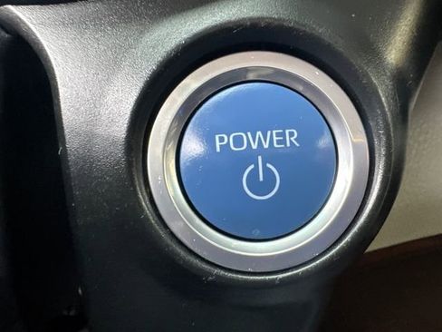 Used 2022 Toyota Sienna LE image 32