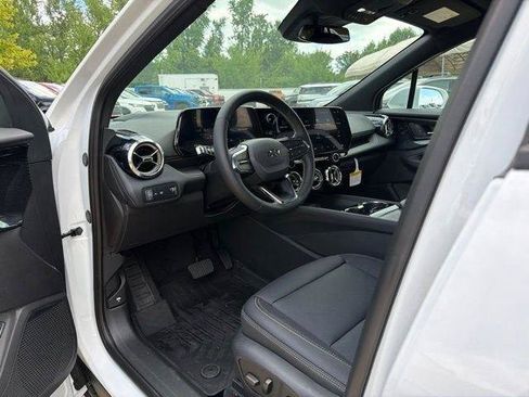 New 2026 Chevrolet Blazer EV LT AWD/4WD image 38