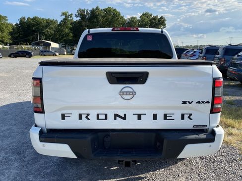 Used 2023 Nissan Frontier SV w/ Midnight Edition Package AWD/4WD image 6