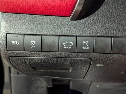 Used 2021 Toyota Camry XSE FWD image 9