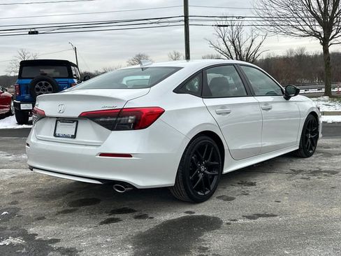 Used 2024 Honda Civic Sport image 4