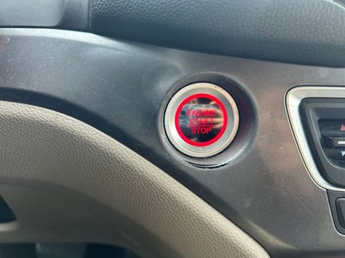 Used 2018 Honda Pilot EX image 16
