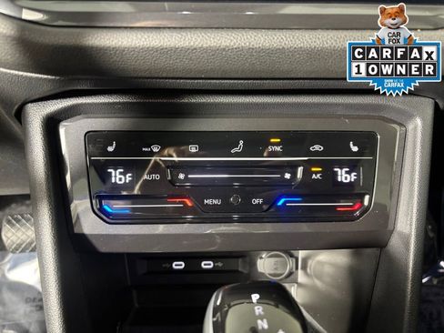 Used 2024 Volkswagen Tiguan SE image 17