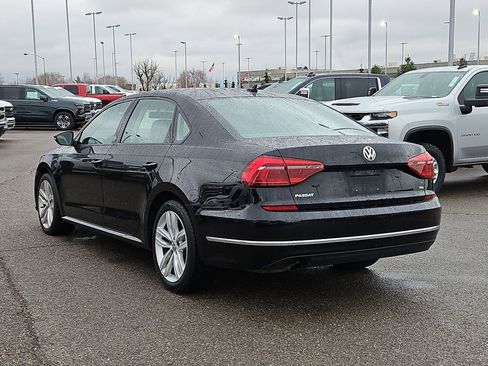 Used 2019 Volkswagen Passat 2.0T Wolfsburg image 5