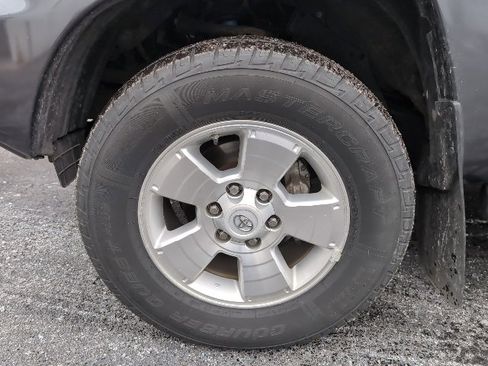 Used 2012 Toyota Tacoma 4x4 Double Cab image 10