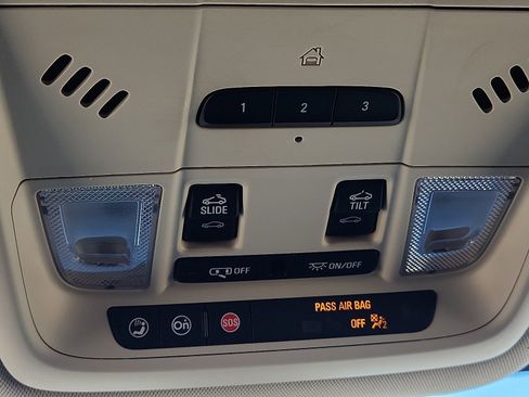 Used 2023 GMC Acadia Denali w/ Black Diamond Edition image 22