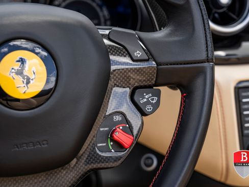 Used 2017 Ferrari California T RWD image 34