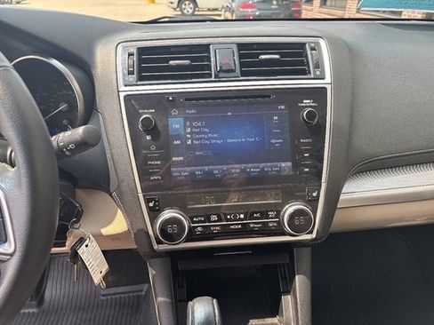Used 2019 Subaru Outback 2.5i Premium AWD/4WD image 6
