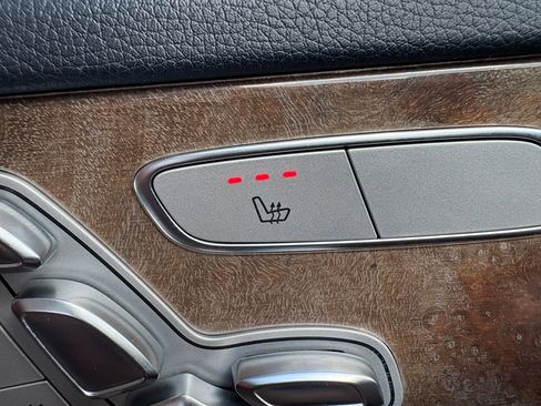 Used 2016 Mercedes-Benz C 300 Sedan image 25