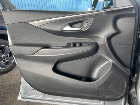 Used 2025 Buick Envista Sport Touring image 20