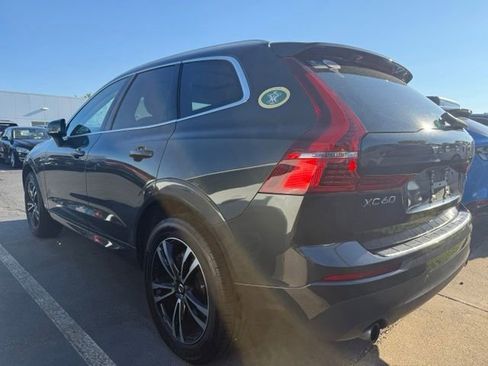 Used 2020 Volvo XC60 T5 Momentum w/ Protection Package Premier AWD/4WD image 3