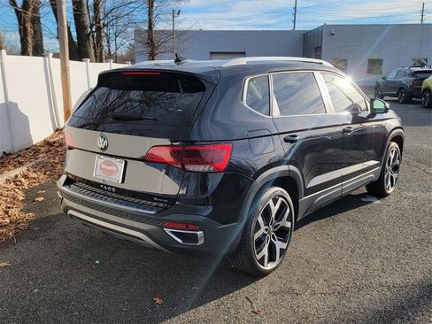 Used 2022 Volkswagen Taos SEL image 8
