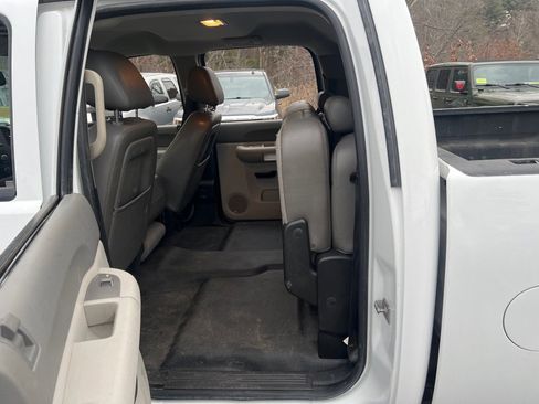 Used 2013 GMC Sierra 2500 W/T w/ Snow Plow Prep Package image 17