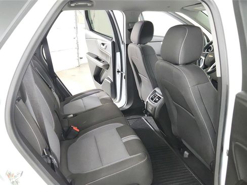 Used 2025 Chevrolet Blazer LT w/ Convenience Package AWD/4WD image 18