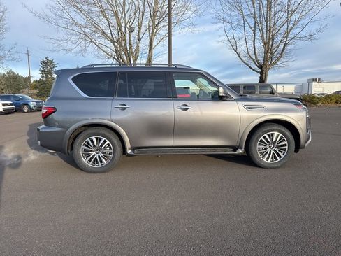 Used 2023 Nissan Armada SL image 8