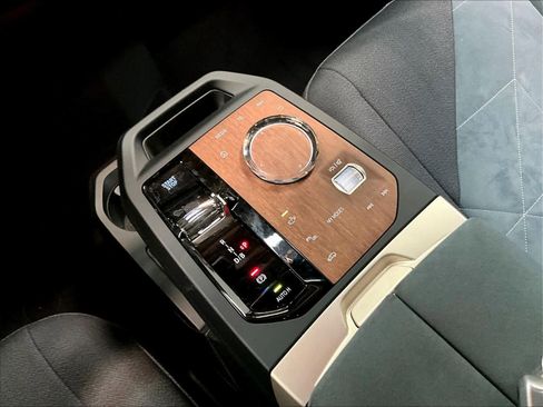 Used 2025 BMW iX xDrive50 image 34