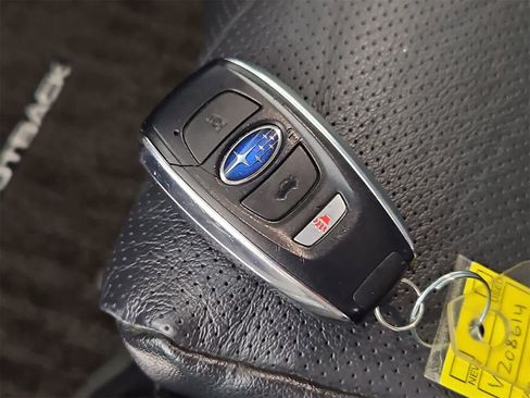 Used 2020 Subaru Outback Limited image 37