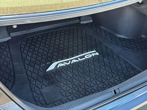 Used 2020 Toyota Avalon Touring w/ Advanced Safety Package image 15